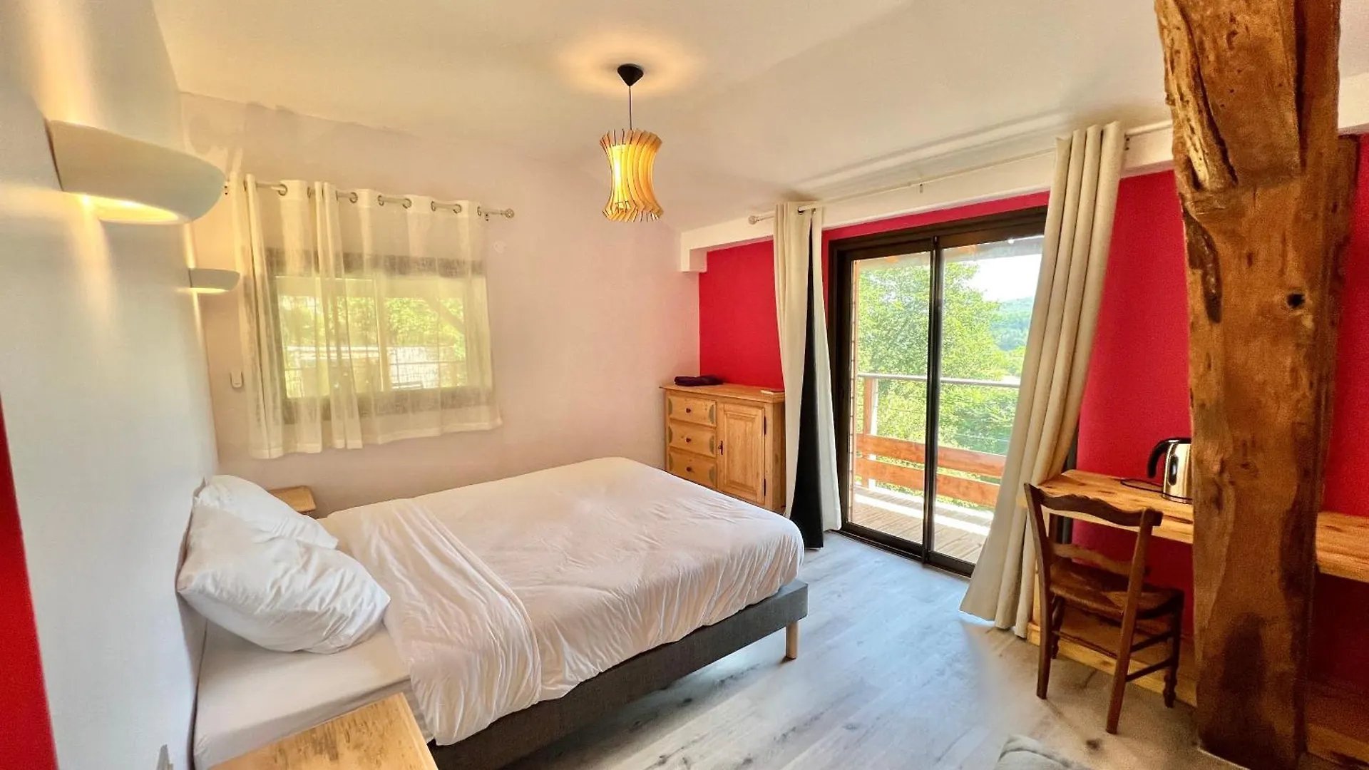 Brasserie Des Paloufettes - Gite Classe 3 Etoiles Le Mas-d'Azil 0*,  France